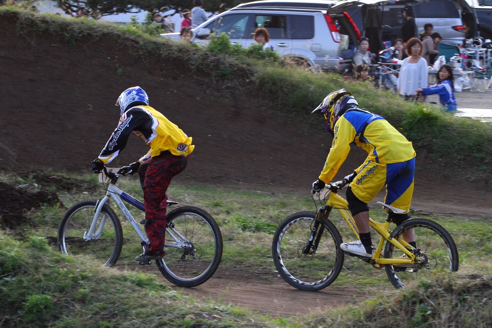 2011 JOSF 11月緑山定期戦 Vol.02 MTBエリート、エキスパート決勝_b0136231_1153952.jpg