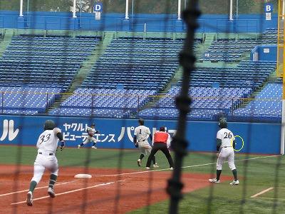 東農大（２部最下位）対順天堂大（３部優勝）　１１月１５日　東都大学野球入替戦　_b0166128_9123447.jpg