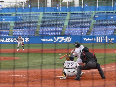 東農大（２部最下位）対順天堂大（３部優勝）　１１月１５日　東都大学野球入替戦　_b0166128_9185138.jpg