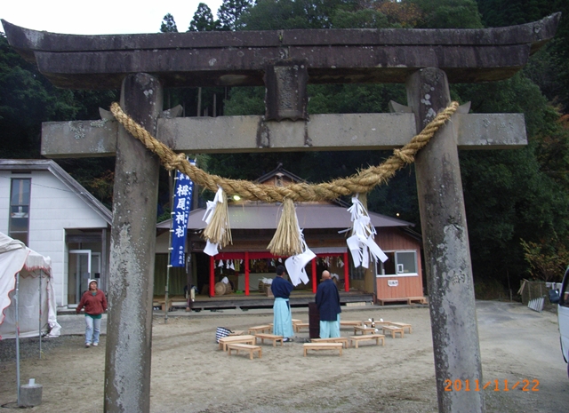 一夜の祭「栂尾神楽」に生きる_a0237545_2328445.jpg