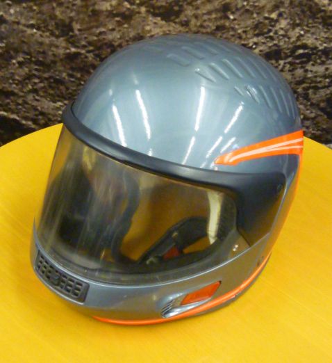 BMW 純正ヘルメット 皆さんこんにちは！ BMW純正のヘルメットが入荷しました