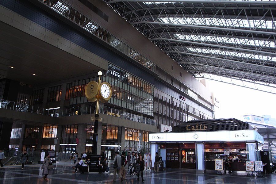 JR大阪駅「時空の広場」_c0000999_15581762.jpg