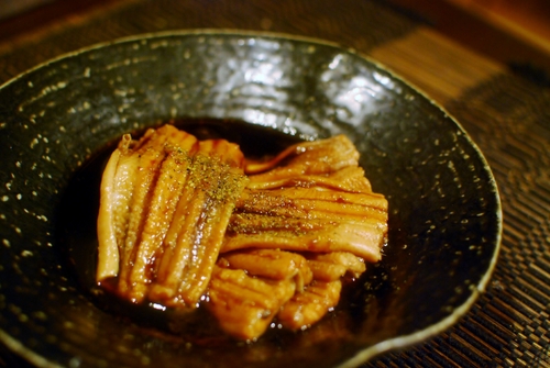 ほどける柔らかさの絶品 煮アナゴ : ベジタリアンミットゥンと肉食