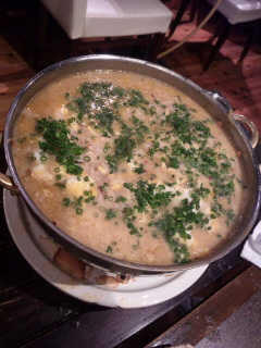 中々ない祝日の休日_d0011635_13462179.jpg