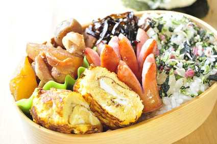 根菜とコンニャクの煮物弁当_b0171098_973039.jpg