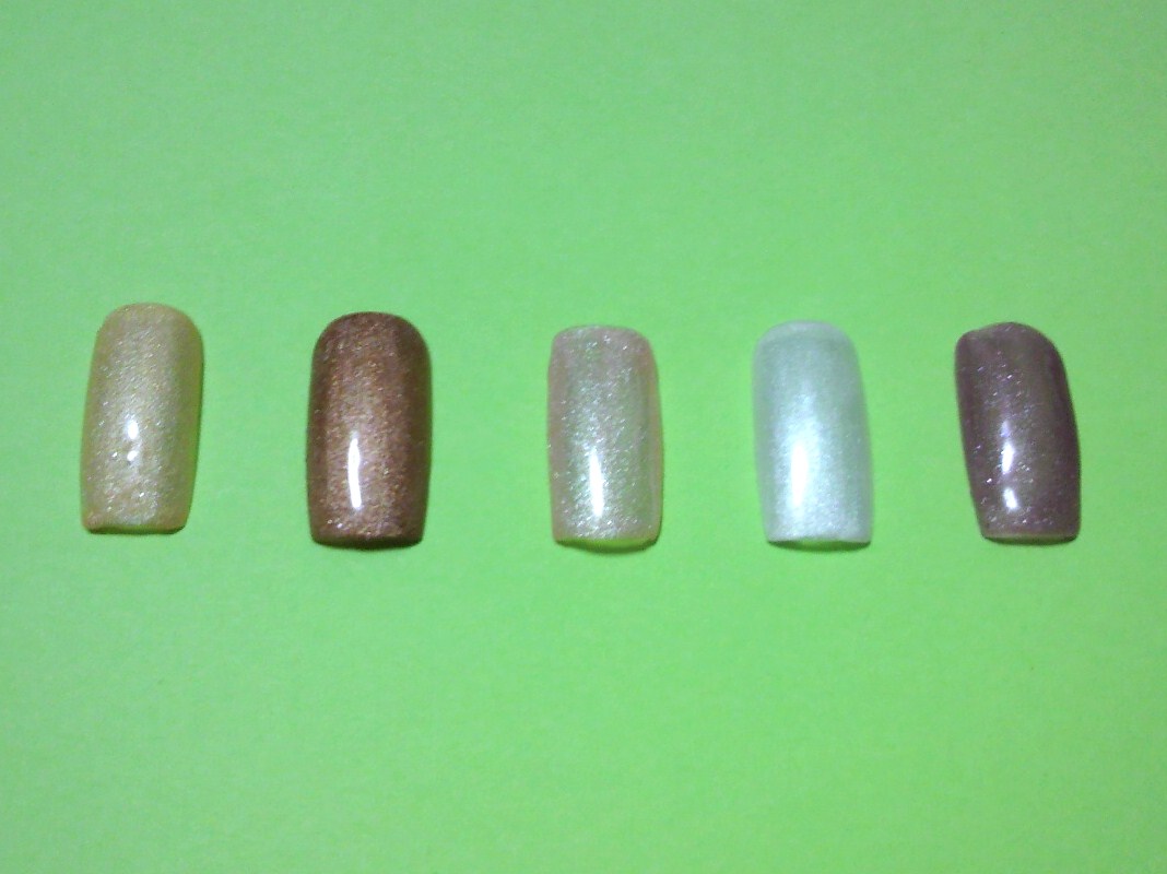 アイシャドウを顔料に Emma セルフジェルネイルの日々