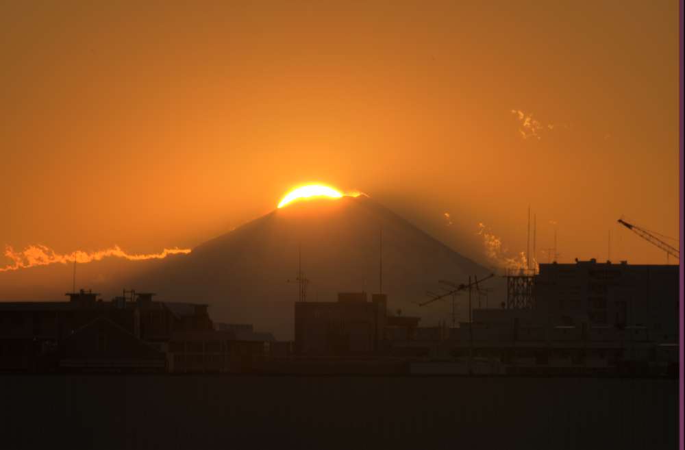 ダイヤモンド富士＠北区岩淵水門 : 軽薄短照