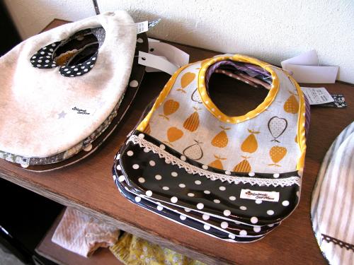 Handmade SunMoonさんのスタイ、人気です_f0129557_11441127.jpg