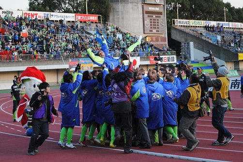湘南vs札幌@平塚競技場(参戦)_b0000829_20141949.jpg