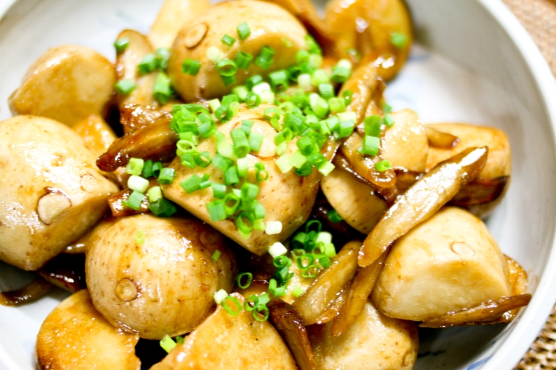 里芋とごぼうの揚げ煮風 Sweet Pepper Cafe