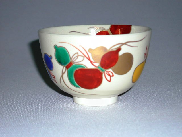 野々村仁清作　秋野花紋茶碗 野々村仁清作秋野花紋茶碗