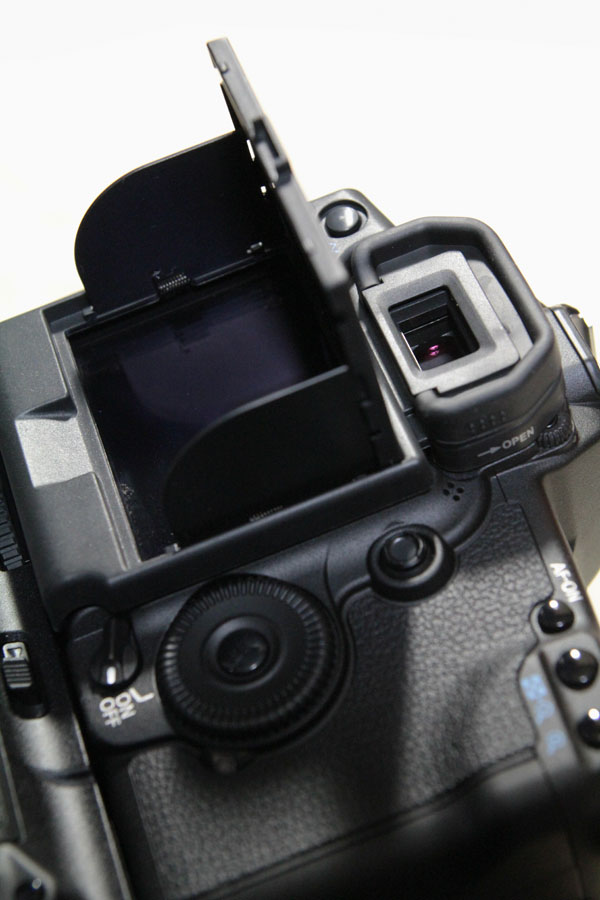 EOSの液晶フード_a0127552_2043492.jpg