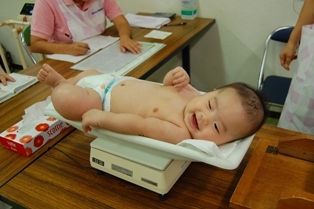 おどろきの3ヶ月健診_f0084452_22164874.jpg