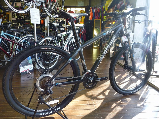 このカッコ良さでこの価格―COMMENCAL PREMIER このカッコ良さでこの価格―COMMENCAL PREMIER