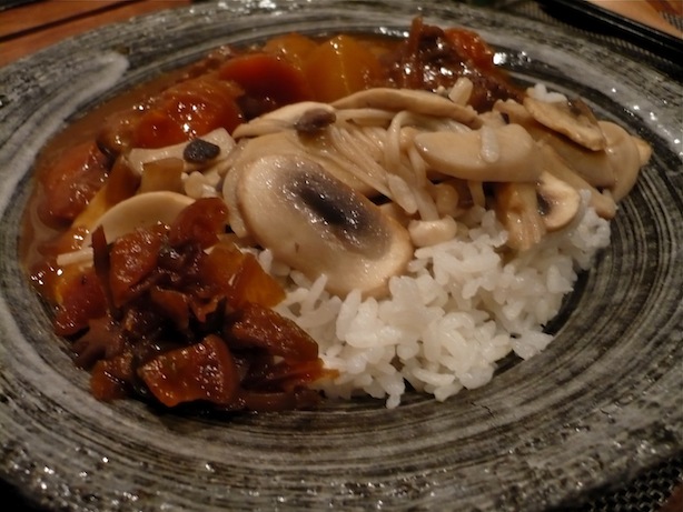 カレーに福神漬け Curry nach japanischer Art mit Fukujinzuke_e0112086_16374219.jpg