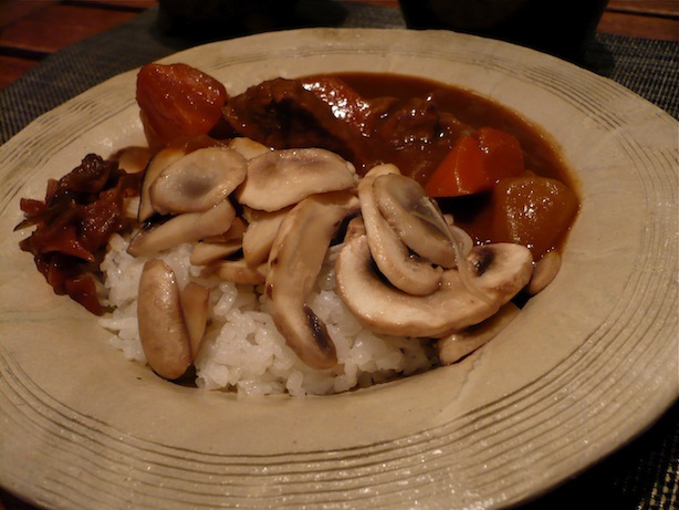 カレーに福神漬け Curry nach japanischer Art mit Fukujinzuke_e0112086_16383730.jpg