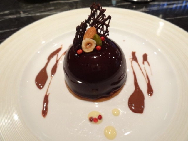 トシ・ヨロイヅカ_d0165645_942239.jpg