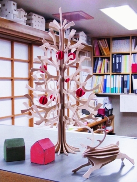 会社のクリスマスツリー_c0019551_10534695.jpg