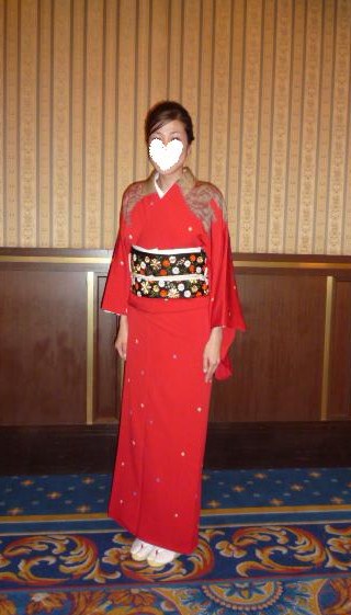 山口伊太郎さんのお孫さんのいちごの着物。_f0181251_17342985.jpg