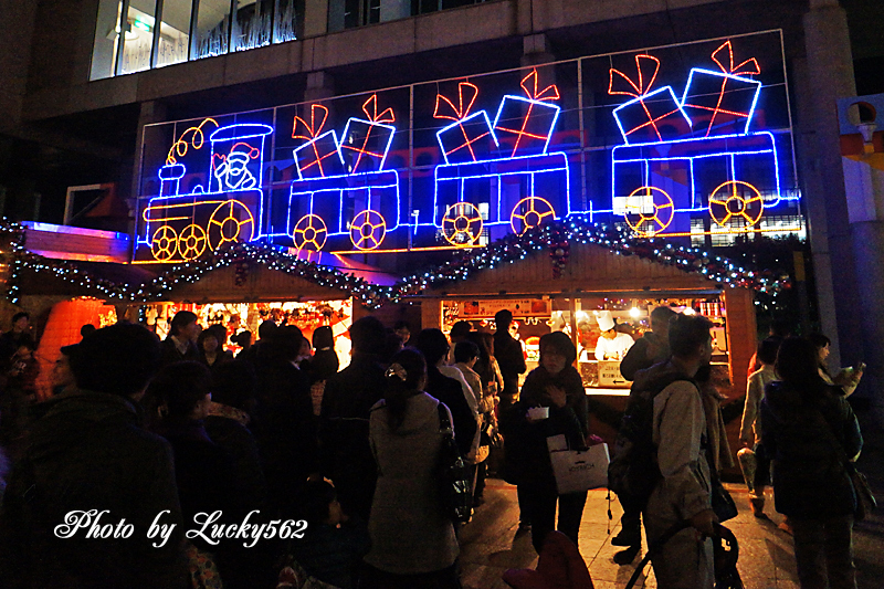ドイツ・クリスマスマーケット大阪2011（１）_e0002371_16244353.jpg