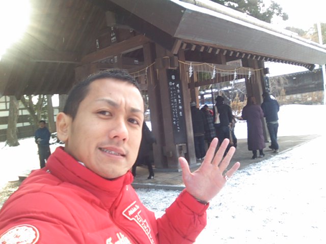 ランクル TOMMY札幌店 12月1日 月初、神宮参拝!_b0127002_21165945.jpg