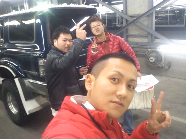 ランクル TOMMY札幌店 12月1日 月初、神宮参拝!_b0127002_2214622.jpg