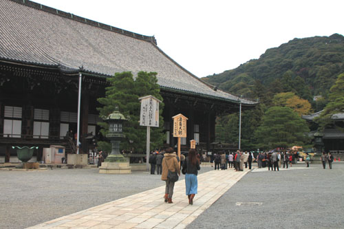 知恩院から粟田神社_e0048413_2244178.jpg
