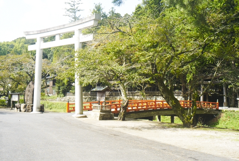 神社巡り_b0212922_1430247.jpg