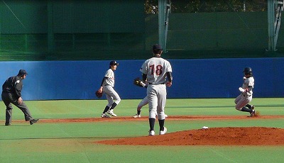 佛教大対愛知学院大 11月23日 第42回明治神宮野球大会_b0166128_1305667.jpg