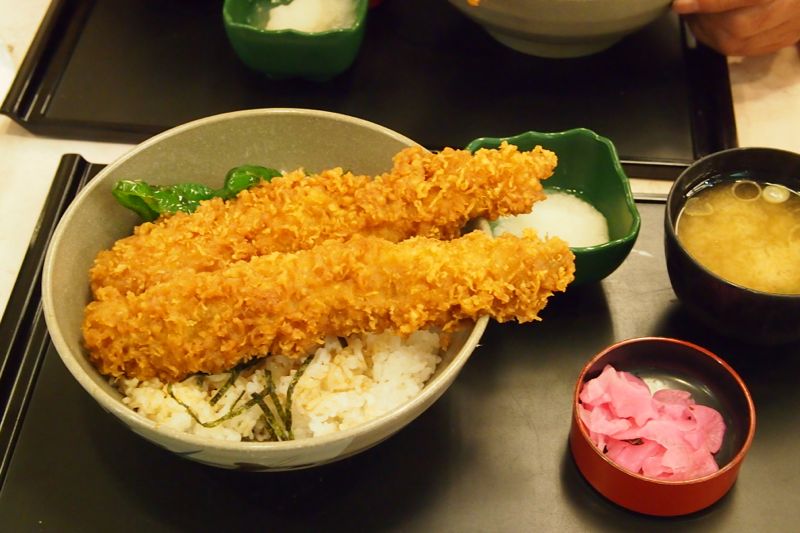 これはすごい！ジャンボアナゴ丼〜東京ばな奈のお菓子も紹介_d0240931_2245965.jpg