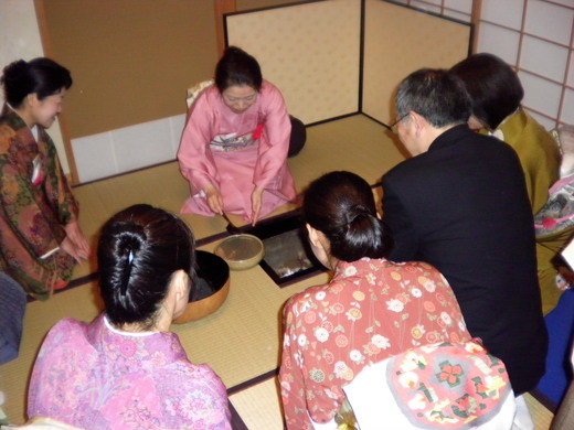 翼委員会 炉開きの茶事_a0099459_1742712.jpg