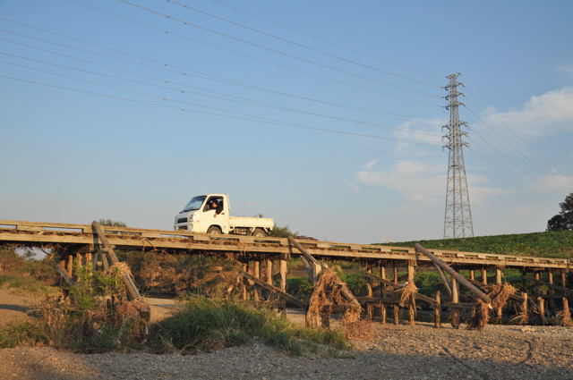 埼玉にもある沈下橋_c0081462_2028428.jpg