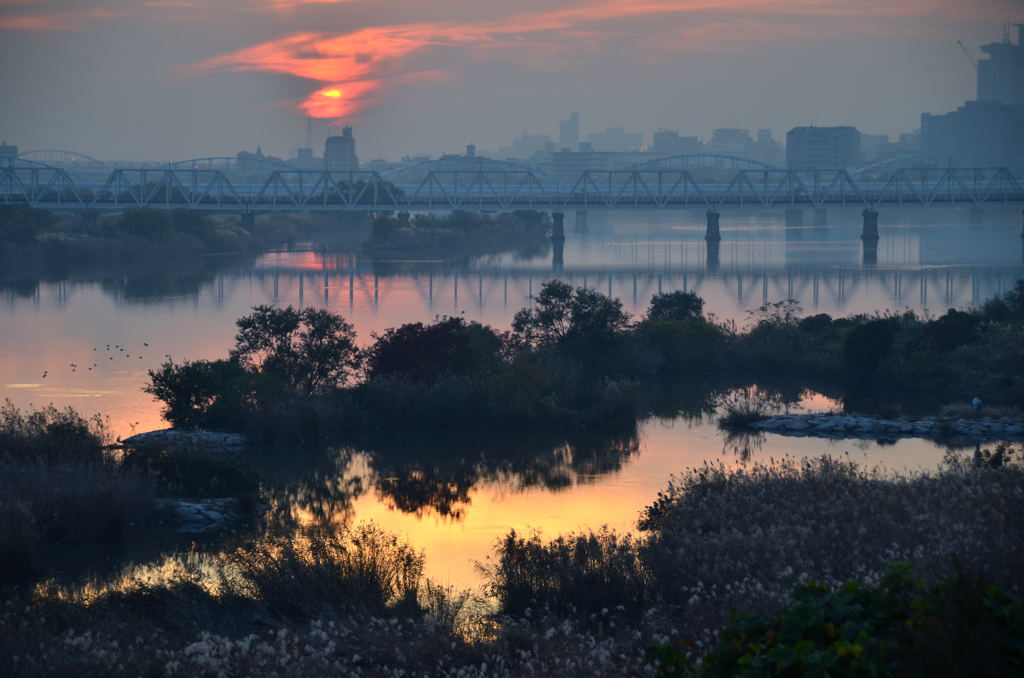 雲の多い夕暮れ_e0169286_22451847.jpg