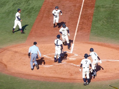 神村学園対光星学院 11月24日 第42回明治神宮大会_b0166128_1152468.jpg