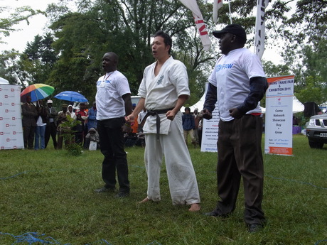 I\'m an African woman! Buy kenya Build Kenya in Nakuru_c0204073_20572690.jpg