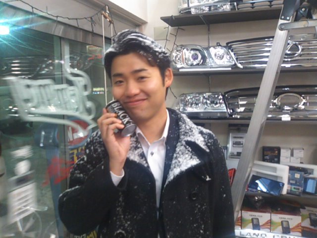 ランクル TOMMY札幌店 12月3日!本格的な冬の到来です☆_b0127002_2193583.jpg