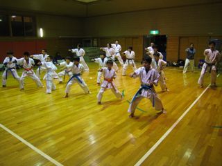 麻生道場 型、組手!_c0118332_2241158.jpg