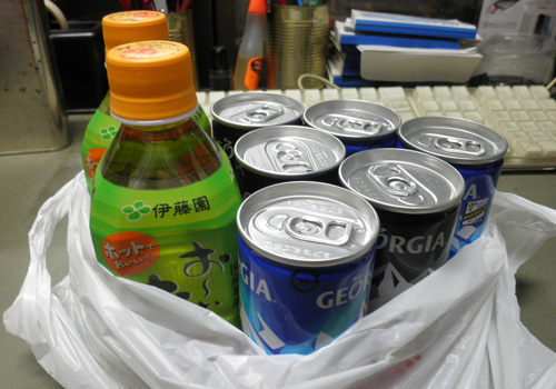 差し入れありがとうございます&明日午後営業です_d0126264_20144918.jpg