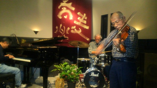 JAZZ＠TAZAEMON_d0074064_840253.jpg