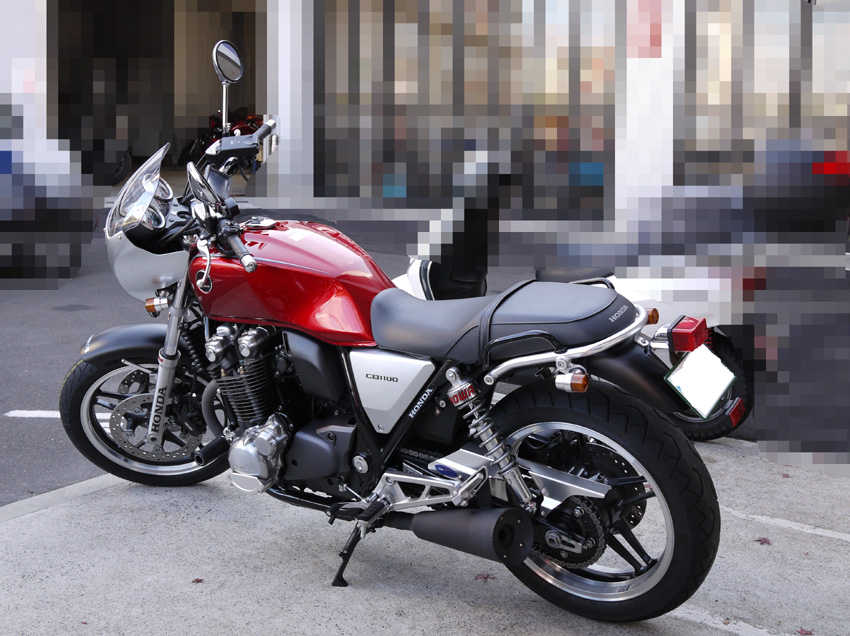 Cb1100タイヤ交換とxr250チェーン注油 風とバイクと俺と Cb1100タイヤ交換とxr250チェーン注油 風とバイクと俺と