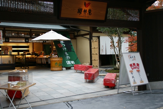 さすがです。紅葉も最高です。清水寺を訪ねました_d0181492_21343513.jpg