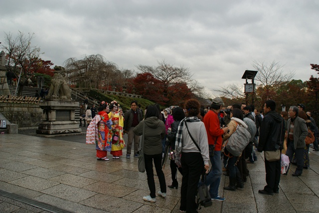 さすがです。紅葉も最高です。清水寺を訪ねました_d0181492_2157972.jpg