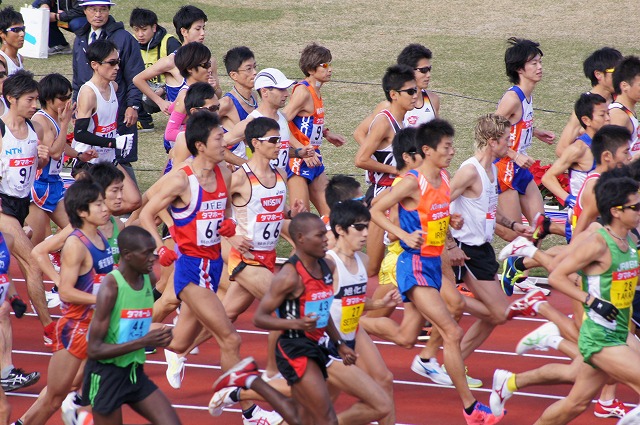 福岡国際マラソン　尾方選手　完走に必死に声援！_c0070439_2257089.jpg