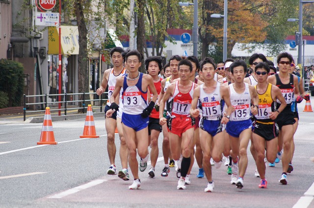 福岡国際マラソン　尾方選手　完走に必死に声援！_c0070439_22584741.jpg