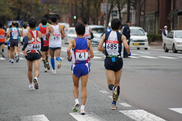 福岡国際マラソン　尾方選手　完走に必死に声援！_c0070439_2301863.jpg