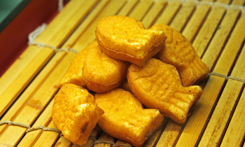 会津若松の小さなタイ焼き『おやつショップ苺』 by ぐるっと会津_d0250986_1630223.jpg