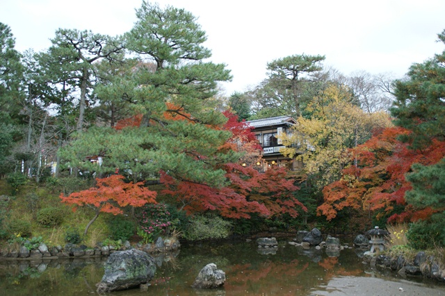 高台寺、北政所ねね様開創のお寺は静寂の中に気品がありました_d0181492_2221522.jpg