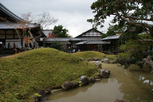 高台寺、北政所ねね様開創のお寺は静寂の中に気品がありました_d0181492_2231215.jpg