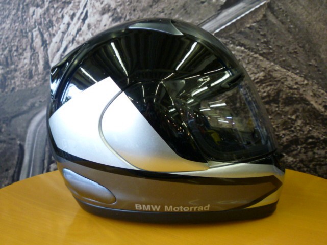 BMW純正ヘルメットの歴史7_e0254365_1958428.jpg