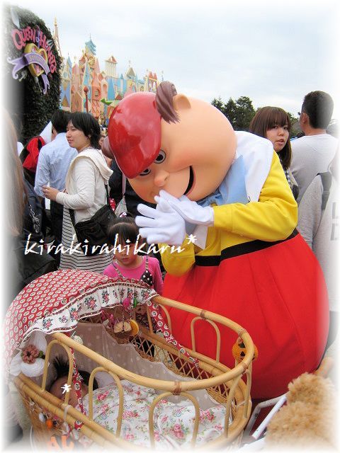 東京ディズニーリゾートの旅⑫　ディズニーランド キャラクターグリーティング前篇　_e0173670_7423665.jpg